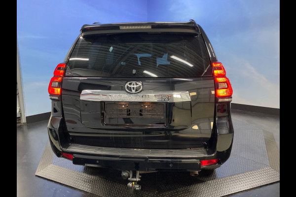Toyota Land Cruiser 150 EXECUTIVE!! 5-peroons Bomvol!!