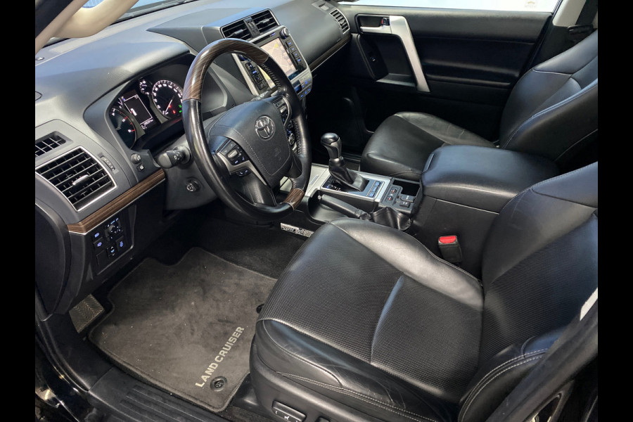 Toyota Land Cruiser 150 EXECUTIVE!! 5-peroons Bomvol!!