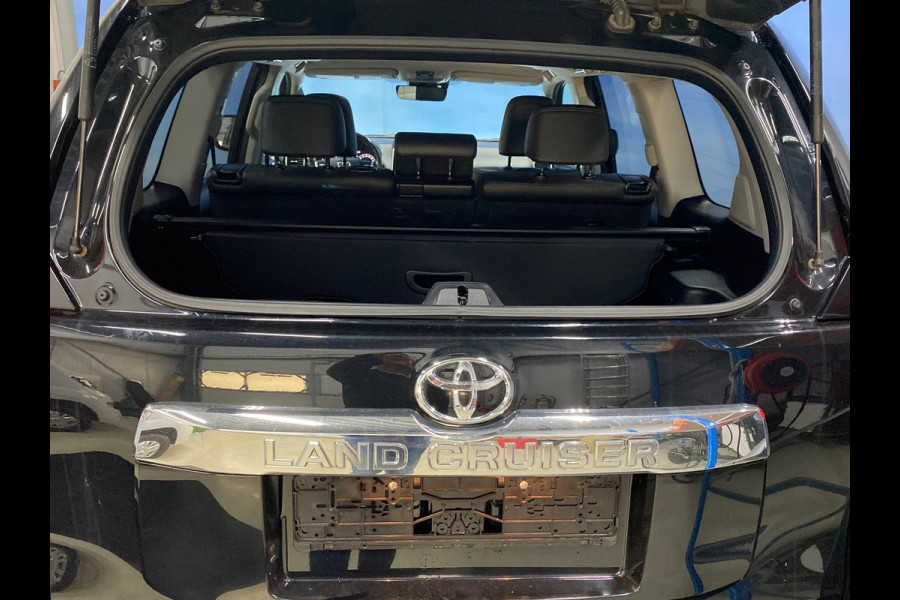 Toyota Land Cruiser 150 EXECUTIVE!! 5-peroons Bomvol!!