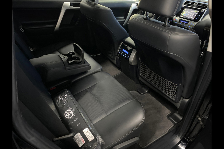 Toyota Land Cruiser 150 EXECUTIVE!! 5-peroons Bomvol!!