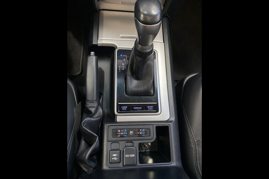 Toyota Land Cruiser 150 EXECUTIVE!! 5-peroons Bomvol!!