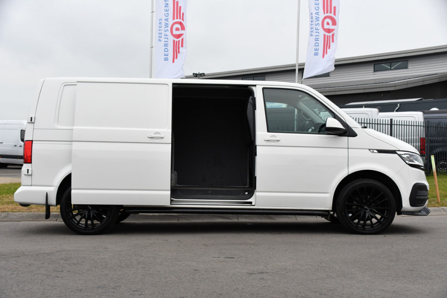 Volkswagen Transporter 2.0 TDI L2H1 30 Bulli Edition Adaptieve Cruise, Camera, Carplay, LED, Automaat, Stoelverwarming, Multimedia, 150PK, Uniek!
