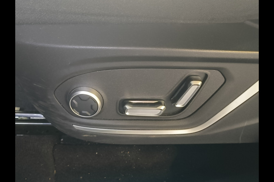 Lynk & Co 01 1.5 261PK Plug-in Hybrid * 360* camera Panorama dak Apple/Android Rijklaar + 12 maanden Bovag-garantie Henk Jongen Auto's in Helmond,  al 50 jaar service zoals 't hoort!