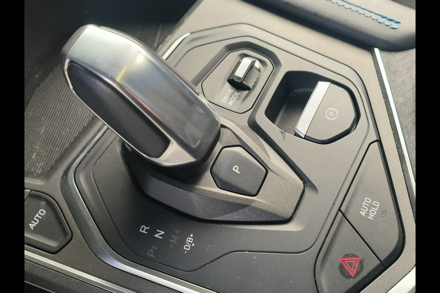Lynk & Co 01 1.5 261PK Plug-in Hybrid * 360* camera Panorama dak Apple/Android Rijklaar + 12 maanden Bovag-garantie Henk Jongen Auto's in Helmond,  al 50 jaar service zoals 't hoort!