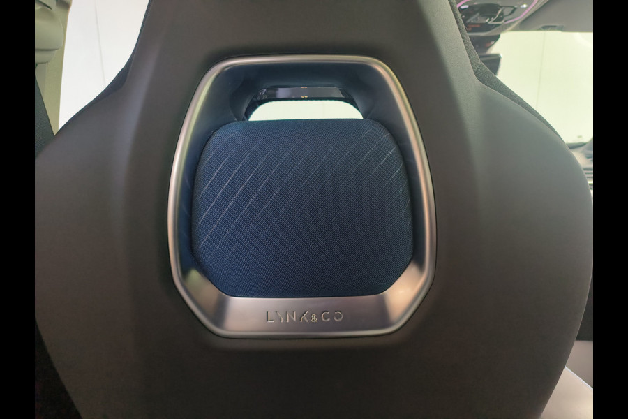 Lynk & Co 01 1.5 261PK Plug-in Hybrid * 360* camera Panorama dak Apple/Android Rijklaar + 12 maanden Bovag-garantie Henk Jongen Auto's in Helmond,  al 50 jaar service zoals 't hoort!