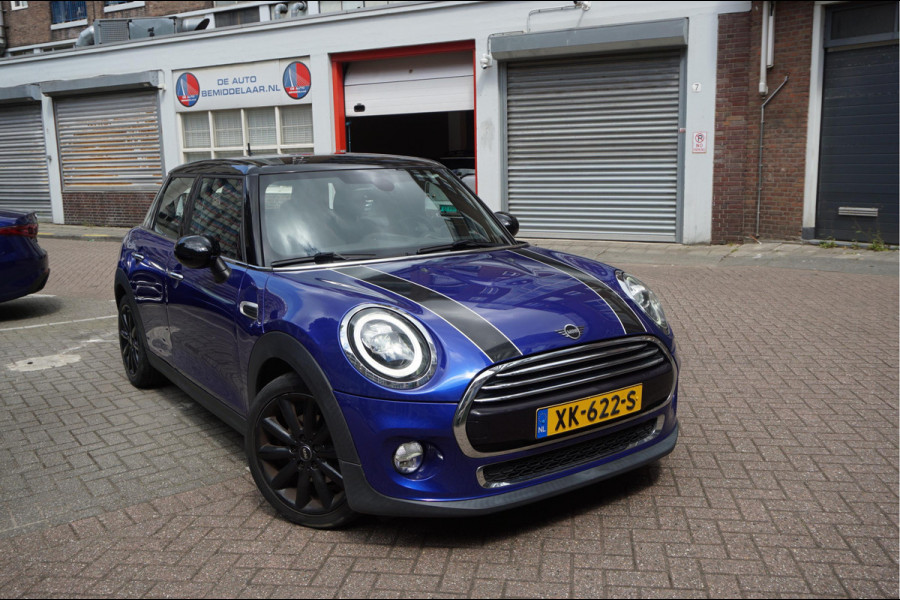 MINI Mini 1.5 Cooper Pepper | NL AUTO | HUD | Sportinterieur (leer/ stof/ stoelverwarming) | Apple Carplay | Sfeerverlichting | 17inch | LED pakket | Keyless GO/ ENTRY | DUAL ZONE CLIMATE | Bonnet Stripes | Zwart dak | Front- achterspoiler