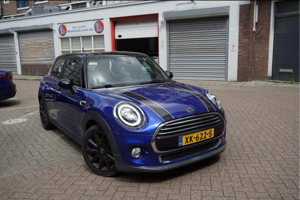 MINI Mini 1.5 Cooper Pepper | NL AUTO | HUD | Sportinterieur (leer/ stof/ stoelverwarming) | Apple Carplay | Sfeerverlichting | 17inch | LED pakket | Keyless GO/ ENTRY | DUAL ZONE CLIMATE | Bonnet Stripes | Zwart dak | Front- achterspoiler
