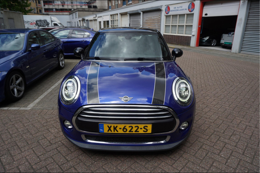 MINI Mini 1.5 Cooper Pepper | NL AUTO | HUD | Sportinterieur (leer/ stof/ stoelverwarming) | Apple Carplay | Sfeerverlichting | 17inch | LED pakket | Keyless GO/ ENTRY | DUAL ZONE CLIMATE | Bonnet Stripes | Zwart dak | Front- achterspoiler
