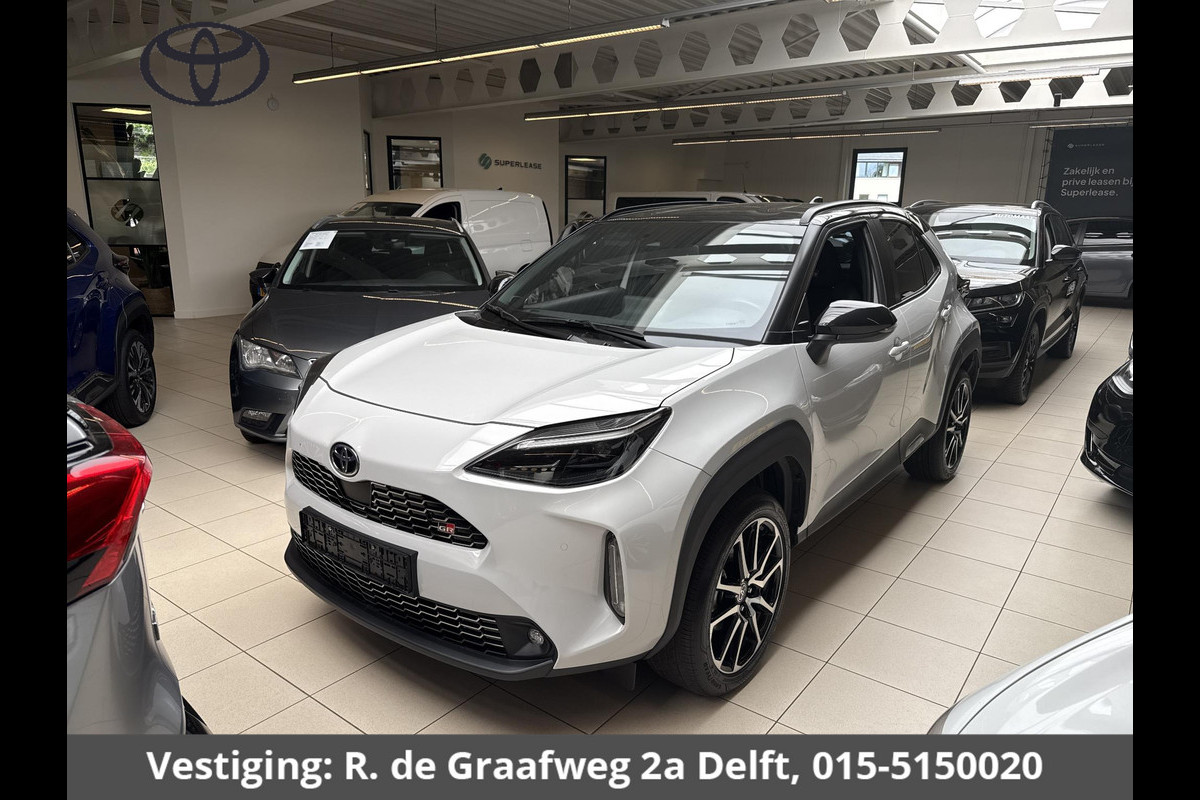 Toyota Yaris Cross 1.5 Hybrid GR Sport | Parkeersensoren | Stoelverwarming | Draadloos laden | Toyota Yaris Cross 1.5 Hybrid GR Sport | Parkeersensoren | Stoelverwarming | Draadloos laden |