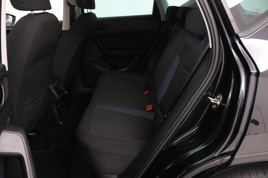 Seat Ateca 1.0 EcoTSI Style Business Intense (PARKEERSENSOREN, TREKHAAK, CAMERA, NAVIGATIE, CARPLAY, NL-AUTO, GOED ONDERHOUDEN)