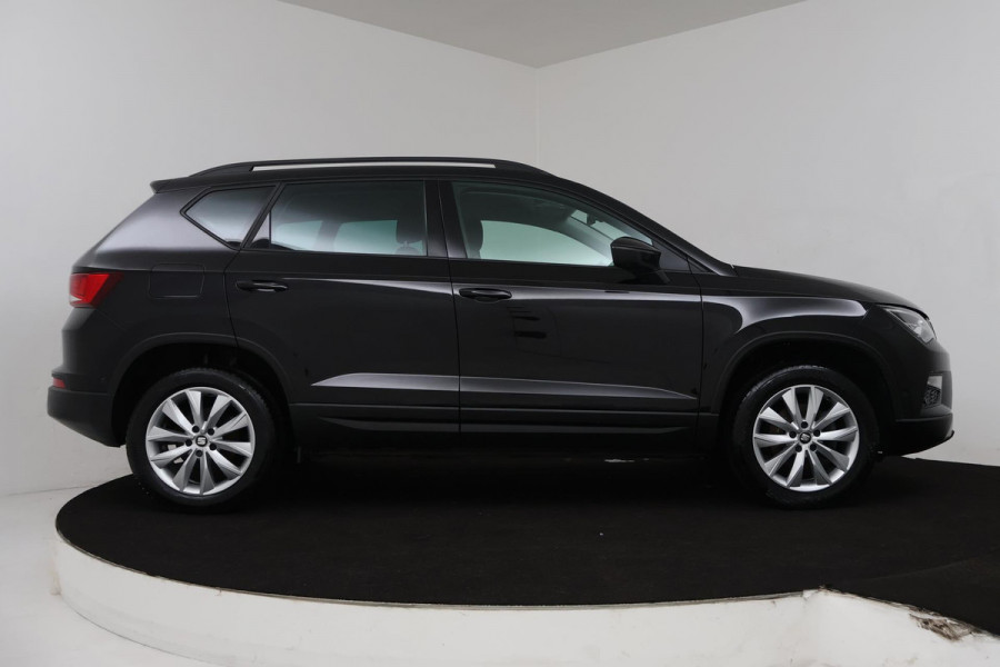 Seat Ateca 1.0 EcoTSI Style Business Intense (PARKEERSENSOREN, TREKHAAK, CAMERA, NAVIGATIE, CARPLAY, NL-AUTO, GOED ONDERHOUDEN)