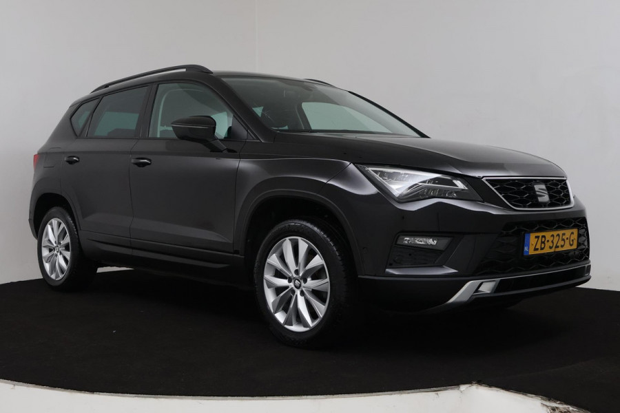 Seat Ateca 1.0 EcoTSI Style Business Intense (PARKEERSENSOREN, TREKHAAK, CAMERA, NAVIGATIE, CARPLAY, NL-AUTO, GOED ONDERHOUDEN)