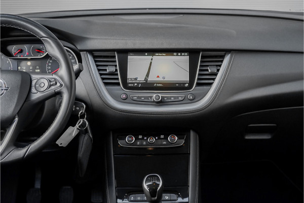 Opel Grandland X 1.2 Turbo Innovation 131PK CarPlay Navi Camera 18"