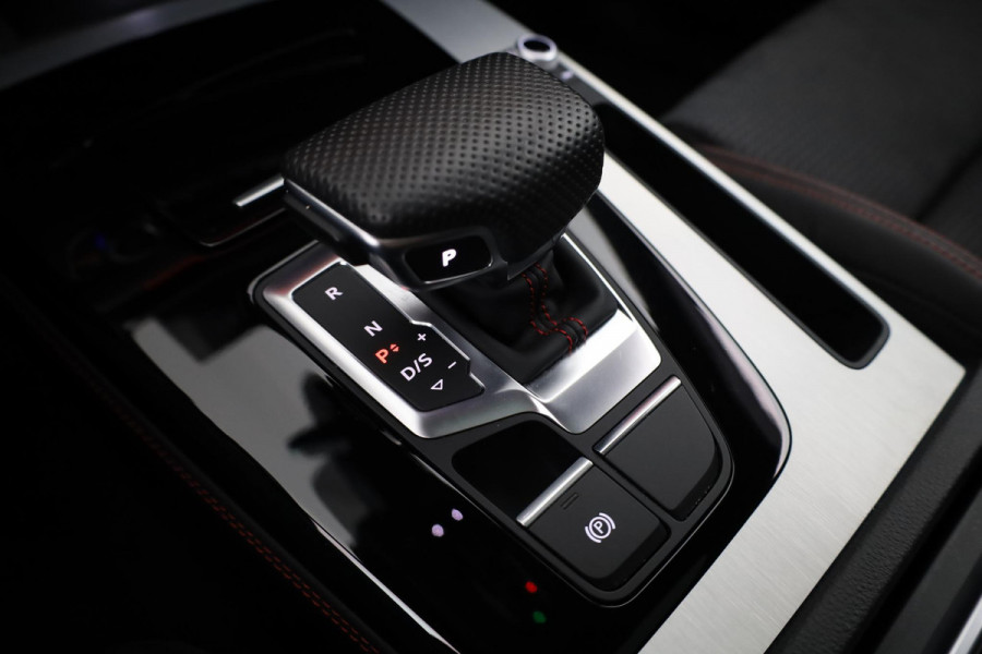 Audi Q5 Sportback 55 TFSI e S edition 367 pk S-tronic | Navigatie | Panoramadak | Parkeersensoren (Park assist) | Rondomzicht camera | Elktr. Voorstoelen | Stoelverwarming |