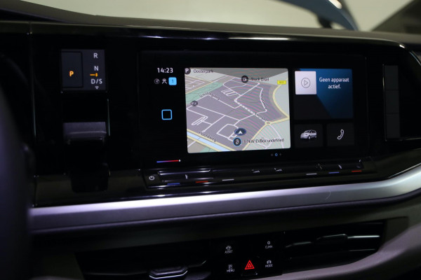 Volkswagen Multivan 1.4 eHybrid 6 PERS ASSIST FULL LED TREKHAAK CAMERA PDC CARPLAY LEASE V/A 147,- P.M. INRUIL MOGELIJK