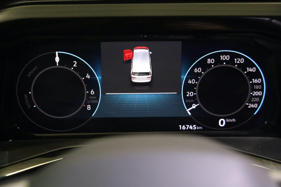 Volkswagen Multivan 1.4 eHybrid 6 PERS ASSIST FULL LED TREKHAAK CAMERA PDC CARPLAY LEASE V/A 147,- P.M. INRUIL MOGELIJK