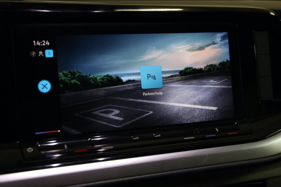 Volkswagen Multivan 1.4 eHybrid 6 PERS ASSIST FULL LED TREKHAAK CAMERA PDC CARPLAY LEASE V/A 147,- P.M. INRUIL MOGELIJK