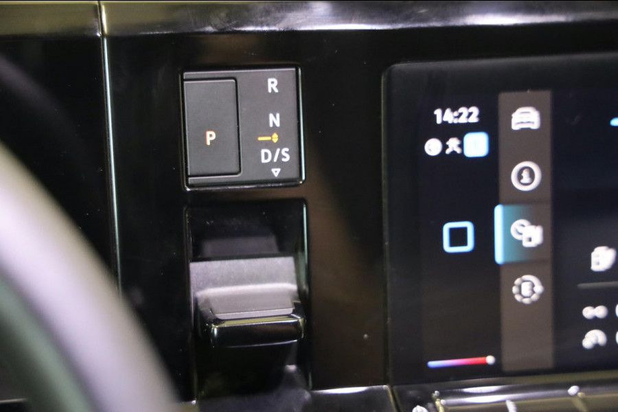 Volkswagen Multivan 1.4 eHybrid 6 PERS ASSIST FULL LED TREKHAAK CAMERA PDC CARPLAY LEASE V/A 147,- P.M. INRUIL MOGELIJK