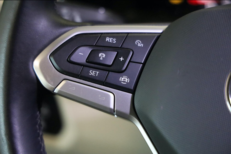 Volkswagen Multivan 1.4 eHybrid 6 PERS ASSIST FULL LED TREKHAAK CAMERA PDC CARPLAY LEASE V/A 147,- P.M. INRUIL MOGELIJK