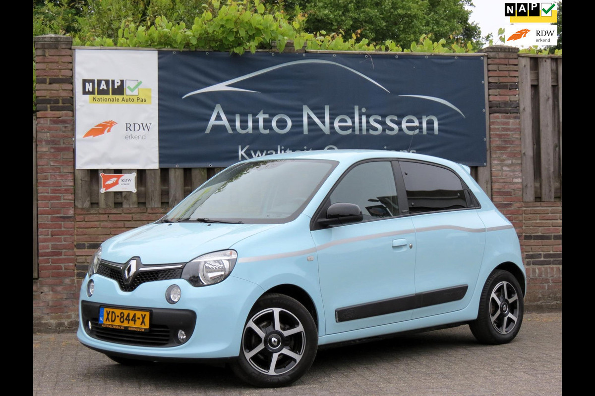 Renault Twingo 1.0 SCe Limited | AIRCO | CRUISE CONTROL | MICHELIN BANDEN | DAB | PARKEERSENSORS | Renault Twingo 1.0 SCe Limited | AIRCO | CRUISE CONTROL | MICHELIN BANDEN | DAB | PARKEERSENSORS |
