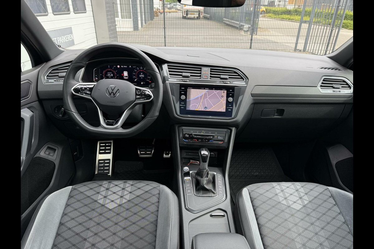 Volkswagen Tiguan 1.4 TSI eHybrid R-Line PANORAMADAK TREKHAAK Volkswagen Tiguan 1.4 TSI eHybrid R-Line PANORAMADAK TREKHAAK