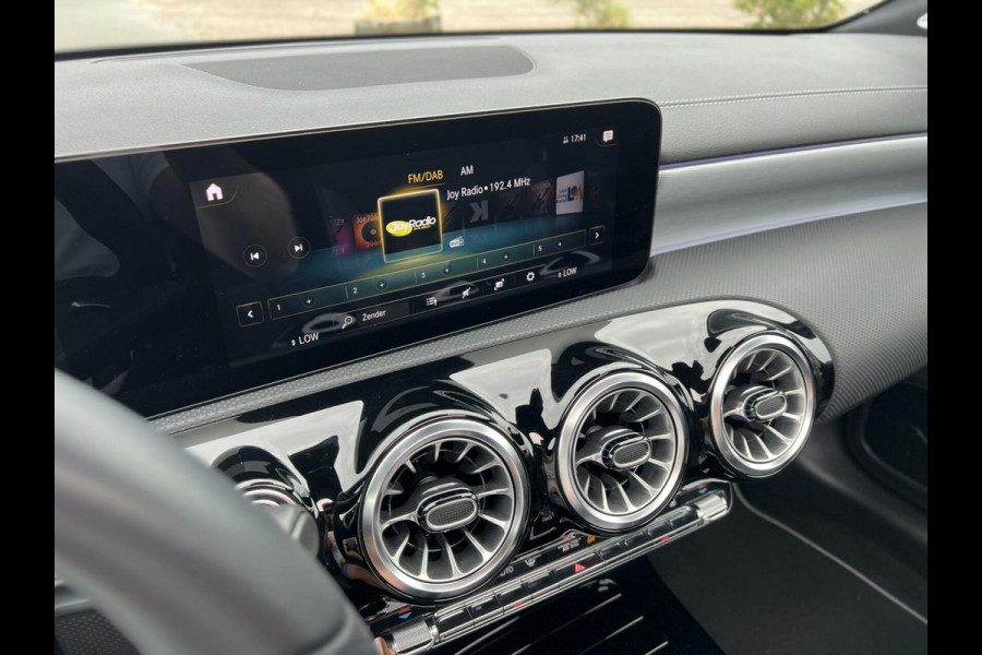 Mercedes-Benz CLA-Klasse Shooting Brake 250 e AMG Panoramadak|Burmester®|Camera 360°|Head-Up|AppleCarplay|DAB+|Distronic|LED Beam