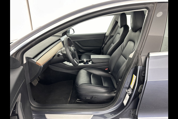 Tesla Model 3 Standard RWD Plus 60 kWh [ 3-Fase ] (INCL-BTW) Aut. *PANO | AUTO-PILOT | FULL-LEATHER | KEYLESS | FULL-LED | MEMORY-PACK | SURROUND-VIEW | DAB | CARPLAY | DIGI-COCKPIT | LANE-ASSIST | COMFORT-SEATS | 18"ALU*