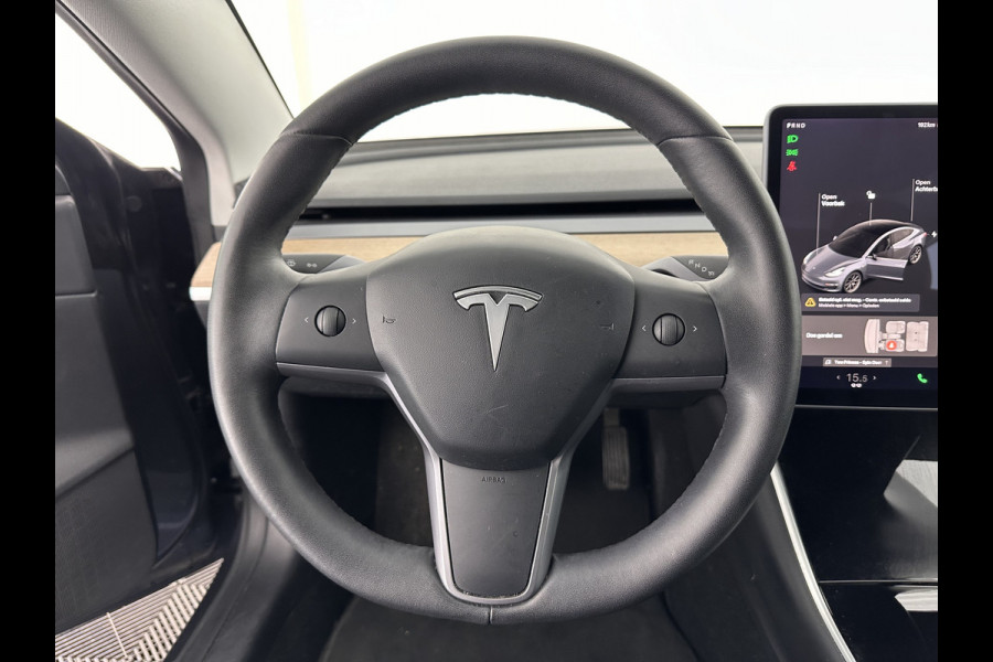 Tesla Model 3 Standard RWD Plus 60 kWh [ 3-Fase ] (INCL-BTW) Aut. *PANO | AUTO-PILOT | FULL-LEATHER | KEYLESS | FULL-LED | MEMORY-PACK | SURROUND-VIEW | DAB | CARPLAY | DIGI-COCKPIT | LANE-ASSIST | COMFORT-SEATS | 18"ALU*