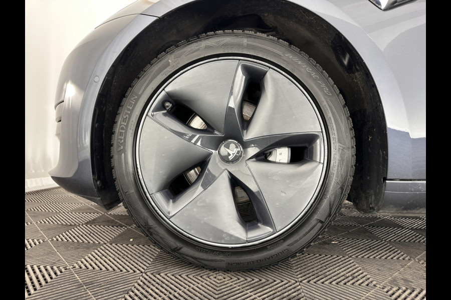 Tesla Model 3 Standard RWD Plus 60 kWh [ 3-Fase ] (INCL-BTW) Aut. *PANO | AUTO-PILOT | FULL-LEATHER | KEYLESS | FULL-LED | MEMORY-PACK | SURROUND-VIEW | DAB | CARPLAY | DIGI-COCKPIT | LANE-ASSIST | COMFORT-SEATS | 18"ALU*