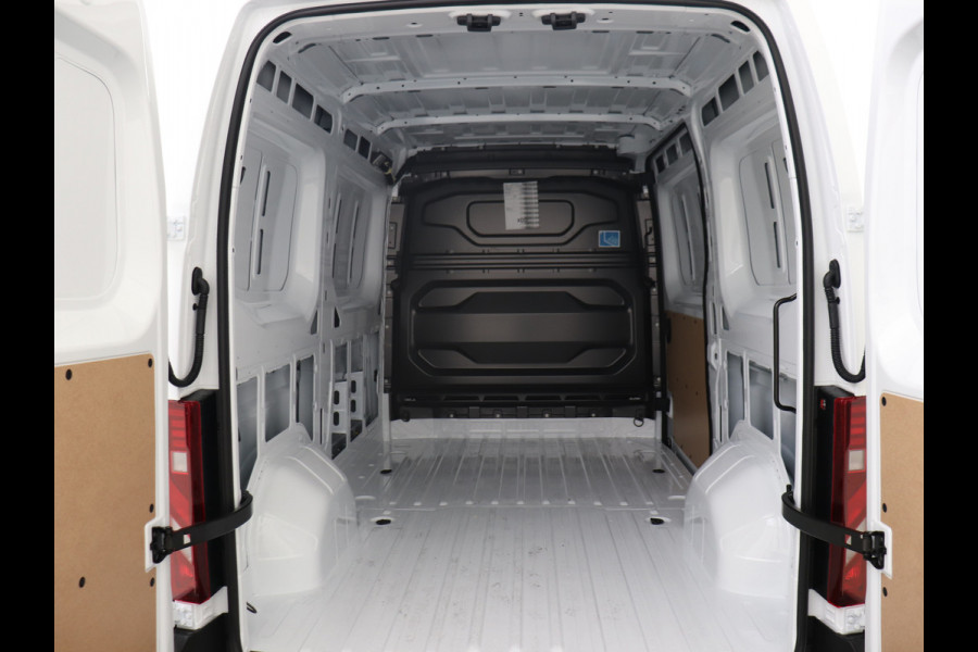 Renault Master T35 150 PK L2H2 ADVANCE NIEUW MODEL ( BPM VRIJ ) LED AIRCO ECC NAVIGATIE CAMERA PARKEERSENSOREN ACHTER LANE ASSIST ALL SEASON BANDEN