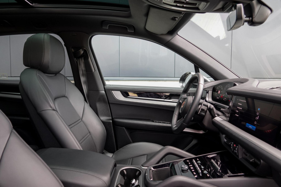 Porsche Cayenne 3.0 E-Hybrid *Sport-Design / Soft-Close / BOSE / Panorama / Head-up / Luchtvering*