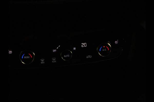 Opel Corsa 1.2 100pk Turbo Elegance Sky Panorama dak Climate control Cruise control Digitale Cockpit LED Parkeersensoren Stuurverwarming Stoelverwarming 360 camera Apple Carplay/ Android Auto Lichtmetalen Velgen