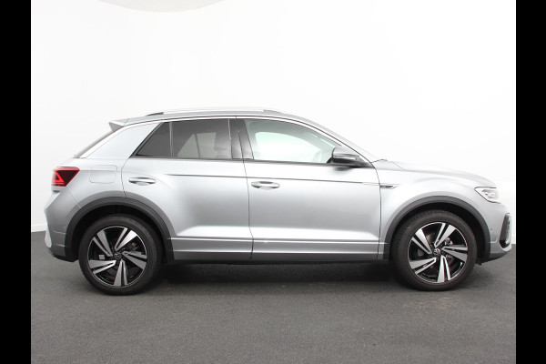 Volkswagen T-Roc 1.5 TSI 150pk Automaat R-Line | DEMO ! | Digitale Cockpit Climate Control Camera Navigatie Apple Carplay/Android Auto Lichtmetalen Velgen Parkeer sensoren Dab Led Adaptive Cruise Control