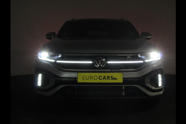 Volkswagen T-Roc 1.5 TSI 150pk Automaat R-Line | DEMO ! | Digitale Cockpit Climate Control Camera Navigatie Apple Carplay/Android Auto Lichtmetalen Velgen Parkeer sensoren Dab Led Adaptive Cruise Control