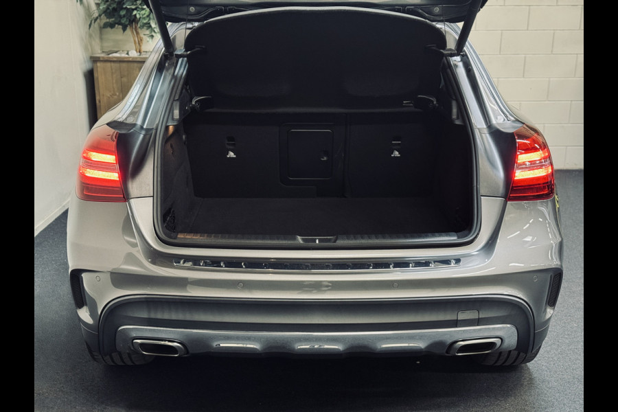 Mercedes-Benz GLA 180 AMG Line | Panorama | NAP | BTW