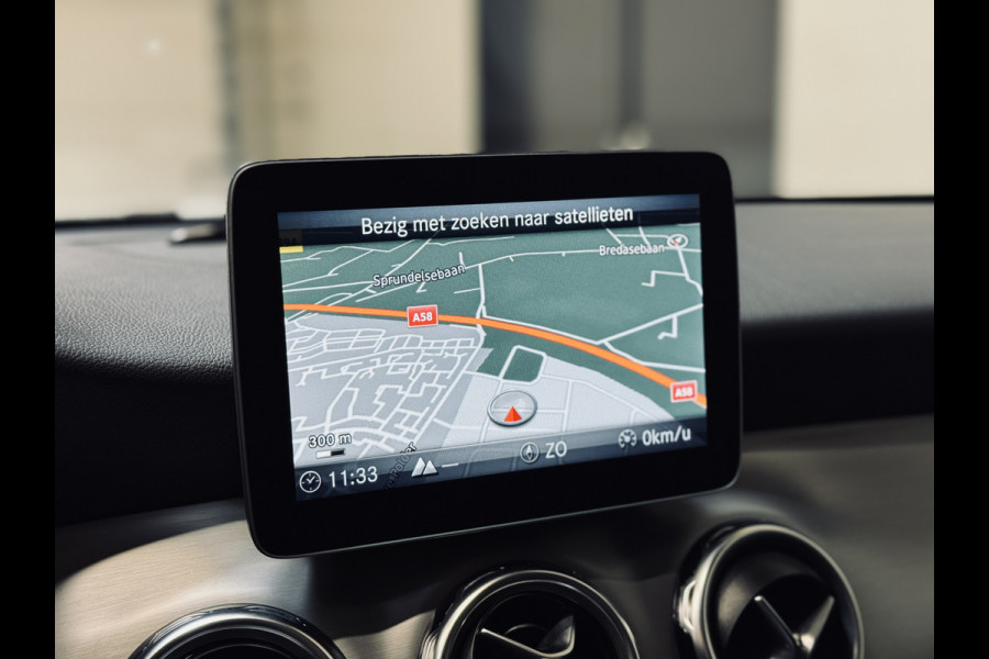 Mercedes-Benz GLA 180 AMG Line | Panorama | NAP | BTW