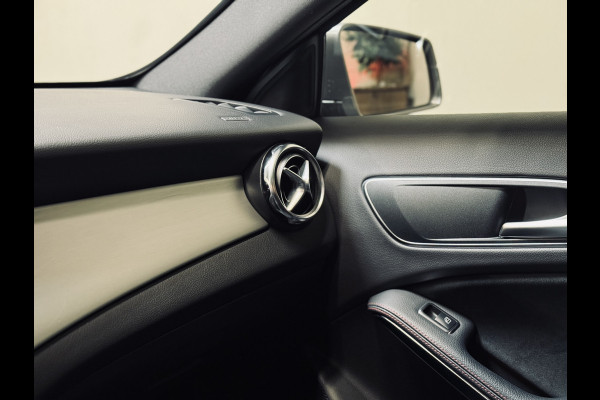 Mercedes-Benz GLA 180 AMG Line | Panorama | NAP | BTW