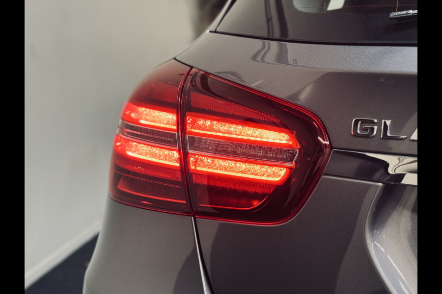Mercedes-Benz GLA 180 AMG Line | Panorama | NAP | BTW