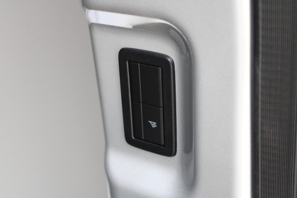 Ford Transit Custom 320 2.0 TDCI L2H1 Trend 170pk - 2x Schuifdeur - Carplay - Android - Camera - LED - Stoelverwarming - 70l tank - Rijklaar