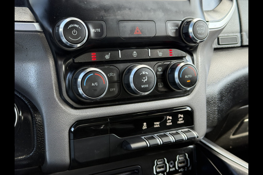 Dodge Ram 1500 5.7 V8 4x4 BIG HORN / CREW CAB / LPG-G3 / NL AUTO / PANO / CAMERA / 3.5T TREKHAAK / GORILLA EXHAUST