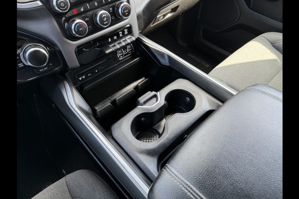 Dodge Ram 1500 5.7 V8 4x4 BIG HORN / CREW CAB / LPG-G3 / NL AUTO / PANO / CAMERA / 3.5T TREKHAAK / GORILLA EXHAUST