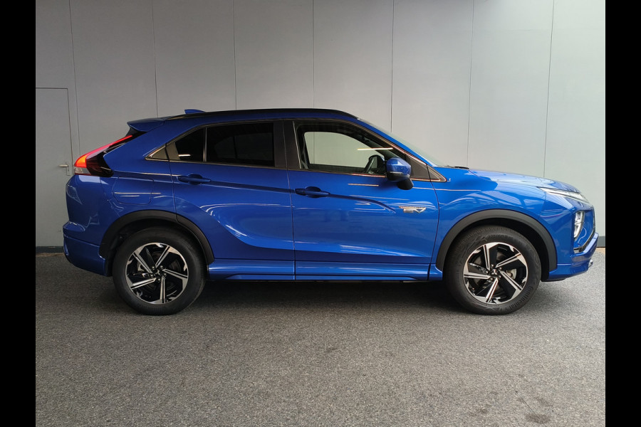 Mitsubishi Eclipse Cross 2.4 PHEV Executive uit 2023 Rijklaar 12 maanden Bovag-garantie Henk Jongen Auto's in Helmond,  al 50 jaar service zoals 't hoort!