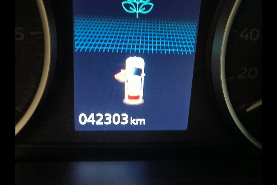 Mitsubishi Eclipse Cross 2.4 PHEV Executive uit 2023 Rijklaar 12 maanden Bovag-garantie Henk Jongen Auto's in Helmond,  al 50 jaar service zoals 't hoort!