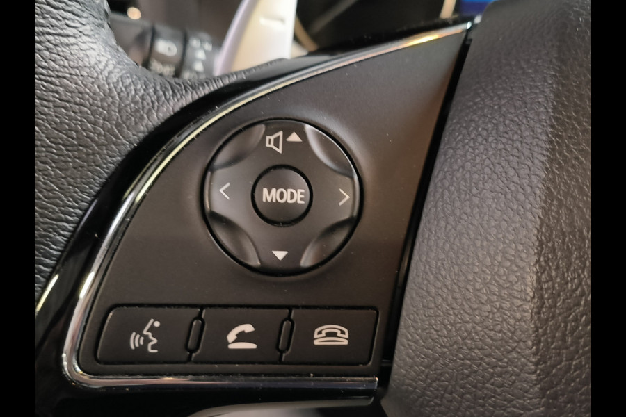 Mitsubishi Eclipse Cross 2.4 PHEV Executive uit 2023 Rijklaar 12 maanden Bovag-garantie Henk Jongen Auto's in Helmond,  al 50 jaar service zoals 't hoort!