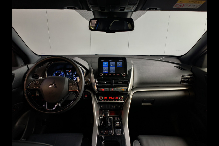 Mitsubishi Eclipse Cross 2.4 PHEV Executive uit 2023 Rijklaar 12 maanden Bovag-garantie Henk Jongen Auto's in Helmond,  al 50 jaar service zoals 't hoort!