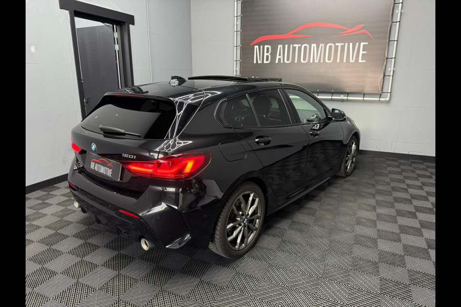 BMW 1-serie 120i M-pakket 2023