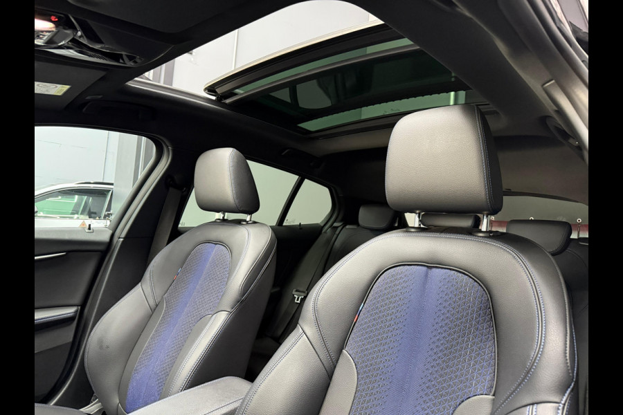BMW 1-serie 120i M-pakket 2023