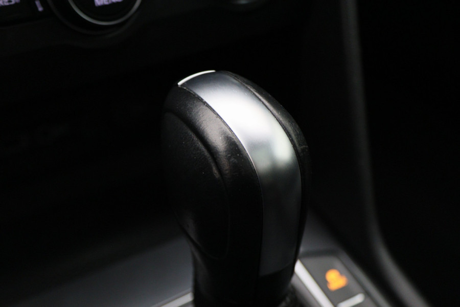 Volkswagen Tiguan Allspace 1.5 TSI DSG Highline Business R Panoramadak, ACC, Camera, Stuur-/Stoelverw., LED, Apple CarPlay