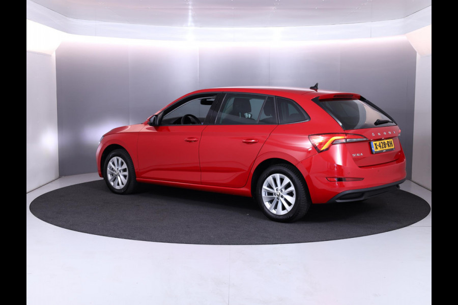 Škoda SCALA 1.0 TSI Ambition 110 PK | Verlengde garantie | Navigatie via App | Parkeersensoren | Privacy glas |