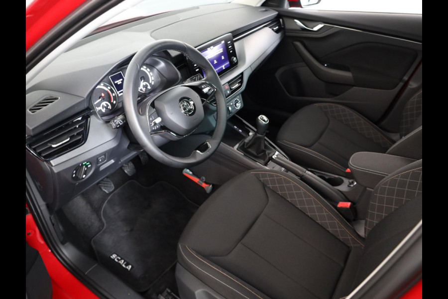 Škoda SCALA 1.0 TSI Ambition 110 PK | Verlengde garantie | Navigatie via App | Parkeersensoren | Privacy glas |